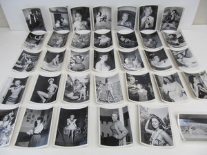 lot 258 image: Large Lot of Original 1940s Era Vintage Hollywood Starlet World Wide Photographs