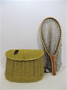lot 272 image: Vintage Fishing Creel Net & Hand Tied Fly Lures