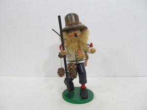 lot 283 image: Unused Vintage Wooden German Smoker Doll 