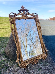 lot 135 image: Large Ornate Gilt Wall Mirror