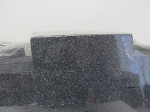 lot 71 image: 100 Brand New Sanding Sponges