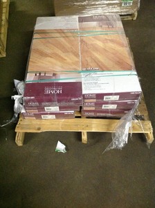 lot 30 image: Pallet whit 6 box Home Decorators Collection Horizontal Toast 58 in. T x 5 in. W x 38.59 in. L Solid Bamboo Flooring(24.12 sq. ft.  case)