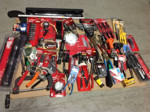 lot 44 image: Wholesale Mix Pallet of Hardware Hand Tools, and more original Customer returns
