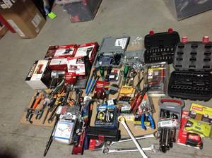 lot 45 image: Wholesale Mix Pallet of Hardware Hand Tools, and more original Customer returns