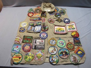lot 3 image: Rangers Vest & BSA Event Patches
