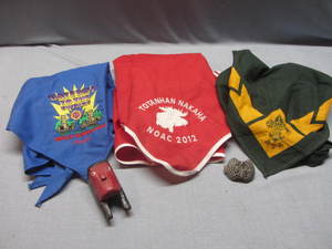 lot 21 image: Neckerchiefs, Slides