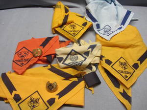 lot 31 image: Neckerchiefs, Slides