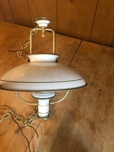 lot 14 image: Vintage Tole White Metal HANGING LIGHT FIXTURE - Works Great - Needs A Little Clean Up