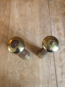 lot 17 image: VINTAGE BRASS AND TEAK WOOD TALL SALT AND PEPPER SHAKERS STAMPED MADE IN ITALY