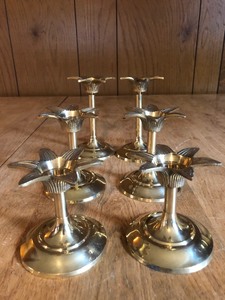 lot 19 image: SET OF 6 BRASS CANDLE HOLDERS - BEAUTIFUL CONDITION
