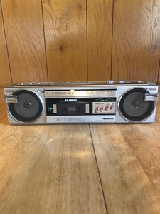 lot 26 image: Vintage Panasonic RX-F9 Portable FMAM Stereo Radio Cassette Recorder Boombox - WORKS & RARE RUBBER HAND GRIP CONAIRPHONE Slim Design Telephone NEW