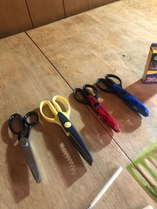 lot 63 image: MISCELLANEOUS CRAFTING TOOLS AND SUPPLIES