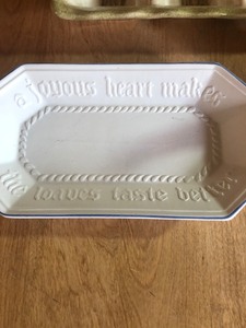 lot 84 image: PFALTZGRAFF & CHERI BLUM SERVING TRAYS & FRANKOMA CANDLEHOLDER - EXCELLENT CONDITION