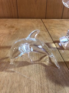 lot 85 image: ART GLASS PAPERWEIGHTS AND CANDLEHOLDERS