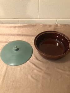 lot 137 image: REDWING SERVING DISH WITH COVER