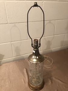 lot 160 image: VINTAGE CUT CRYSTAL LAMP