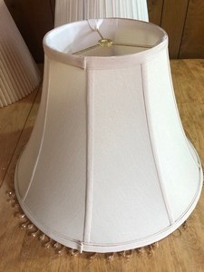 lot 178 image: 5 DECORATIVE LAMPSHADES