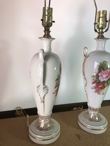 lot 206 image: 2 MATCHING ANTIQUE LAMPS