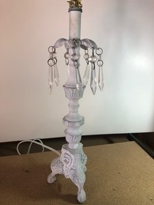 lot 210 image: SHABBY CHIC HANGING CRYSTAL WHITE DISTRESSED LAMP