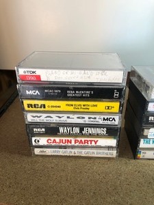 lot 213 image: LOT OF 27 VARIOUS COUNTRY ARTIST TAPE CASSETTES 