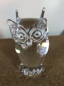 lot 232 image: DOG AND OWL PAPERWEIGHTSDECOR