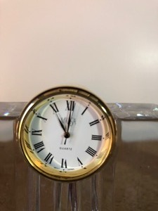 lot 235 image: GLASS DECOR - MIKASA ART DECO GLASS CLOCK