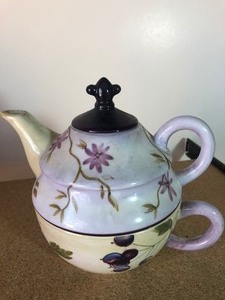 lot 263 image: TRACY PORTER HAND PAINTED TEA KETTLE AND CUP SET OF 2