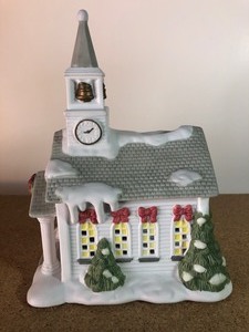 lot 269 image: Vintage PartyLite The Church Tea Light House Candle Holder With Box