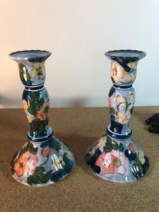 lot 273 image: 2 SETS OF 2 CANDLE HOLDERS - ANTIQUE CAST IRON