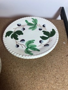 lot 279 image: VINTAGE 13 PIECE PLATE AND BOWL SET - PATTERN TO COME