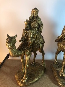 lot 280 image: FANTASTIC HUGE GOLD GILT 3 WISEMEN DECOR