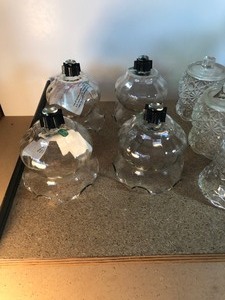 lot 292 image: MISCELLANEOUS LOT OF TEALIGHTS AND CANDLE HOLDERS
