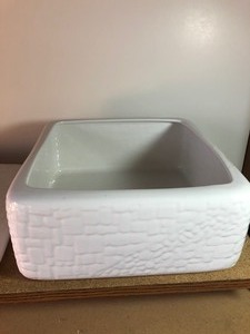 lot 297 image: VERY RARE & LARGE HAEGER BOX CONTAINER WITH LID 