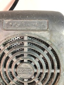 lot 298 image: VINTAGE DRIVE IN SPEAKER