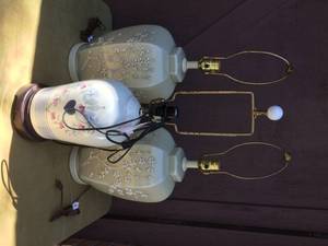 lot 328 image: 3 VARIOUS LAMPS