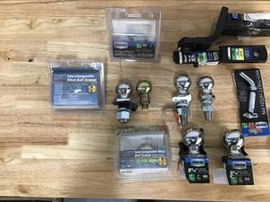 lot 22 image: Mixed Lot Of Trailer Hitches Balls And Pins