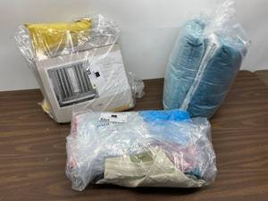 lot 44 image: Mixed Lot Of Twin Duvet Covers, L&XL Mens Clothing, 52x63 Grommet Style Window Coverings