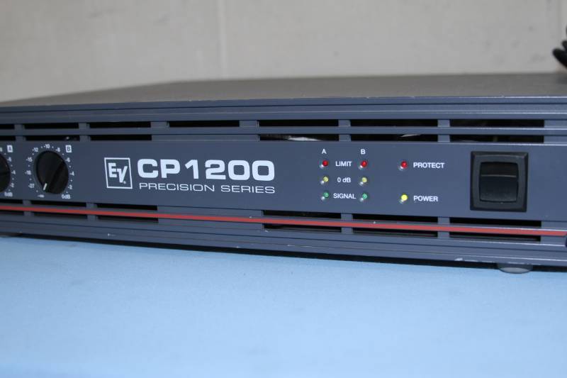 lot 35 image: Electro-Voice EV CP1200 CP 1200 Compact Precision Pro Audio Amplifier