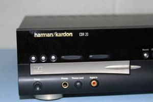 lot 5 image: Harman Kardon HK CDR 20 CD Audiophile-Grade Player & Recorder