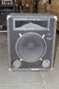 lot 124 image: Large Pro Audio Stage Monitor Large Venue (Concert Theater Club) Speaker