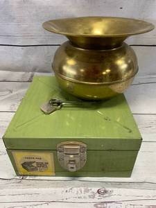 lot 7 image: Spittoon & Metal Money Box