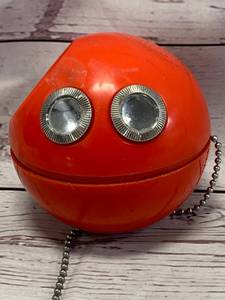 lot 13 image: Vintage 1969 Working Panasonic Panapet R-70 Space Age Radio