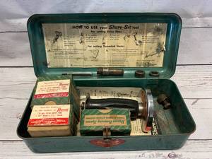 lot 40 image: Vintage Ramset Shure Fastening Set