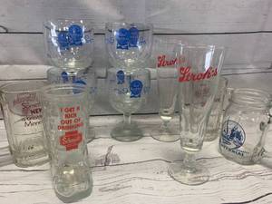 lot 57 image: Lot of 10 Vintage Beer Glasses