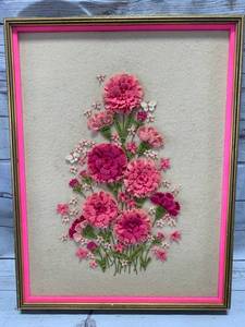 lot 127 image: Kitchy Eclectic Fushia & Rose Colored Felt Artwork