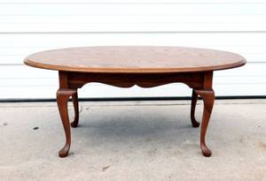 lot 47 image: Vintage Pennsylvania House Cocktail Table