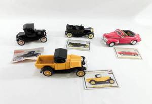 lot 32 image: Lot of Vintage Die Cast Antique and Classic Cars and Trucks