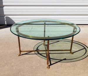 lot 46 image: Vintage Brass Frame and Glass Top Coffee Table