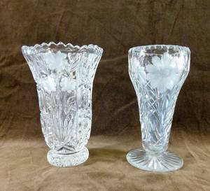 lot 102 image: Set of Two Vintage Lead Crystal Vases