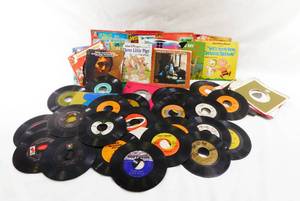 lot 110 image: Large Lot of Vintage 45 Records